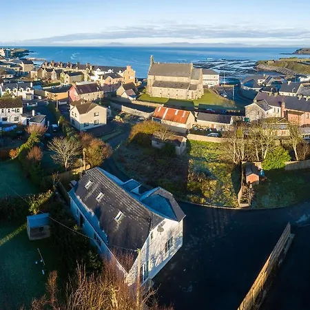 Bradog House - Beautiful 4 Bedroom House In *