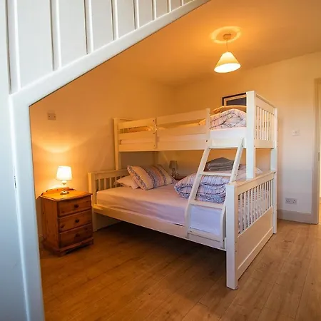 Bradog House - Beautiful 4 Bedroom House In Nyaraló *