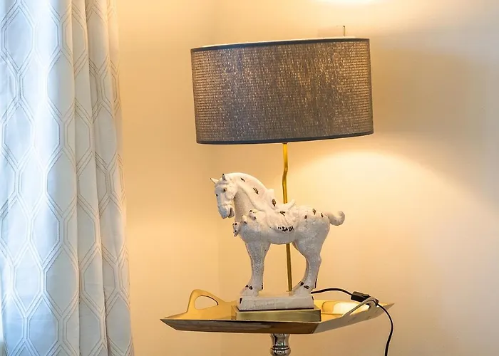 Сasa de vacaciones Bradog House - Beautiful 4 Bedroom House In *