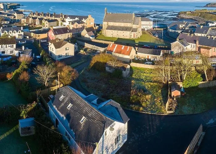 Bradog House - Beautiful 4 Bedroom House In *