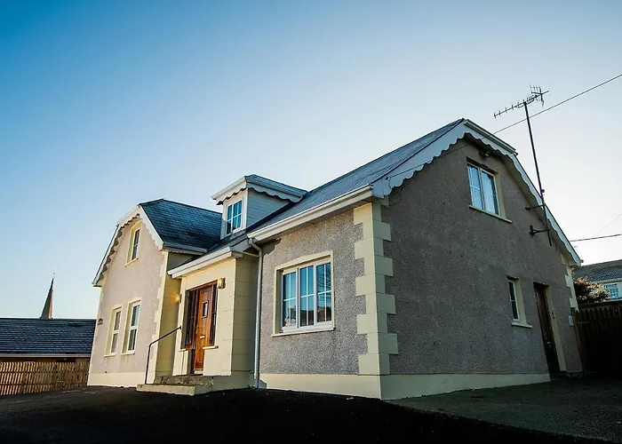 Сasa de vacaciones Bradog House - Beautiful 4 Bedroom House In