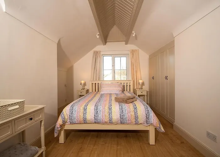 Сasa de vacaciones Bradog House - Beautiful 4 Bedroom House In