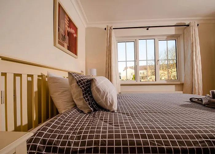 Bradog House - Beautiful 4 Bedroom House In