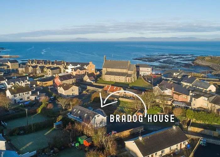 Сasa de vacaciones Bradog House - Beautiful 4 Bedroom House In *